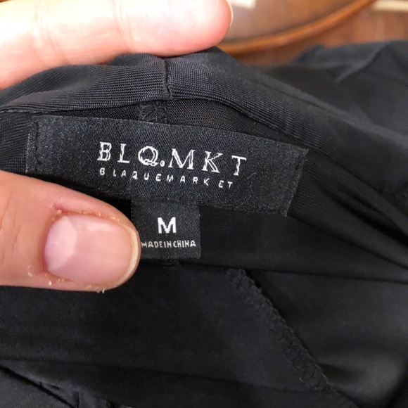 Blq.mkt romper/wide flare slv /deep neck/ belt tie - Picture 4 of 5